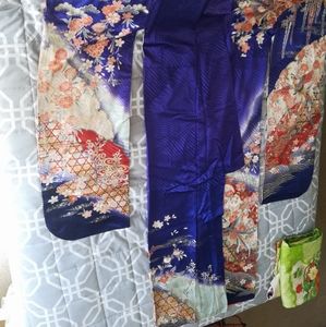 Japanese Women's Kimono / One Size